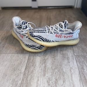 Yeezy Boost 350 V2 ‘Zebra’ 2022/2023